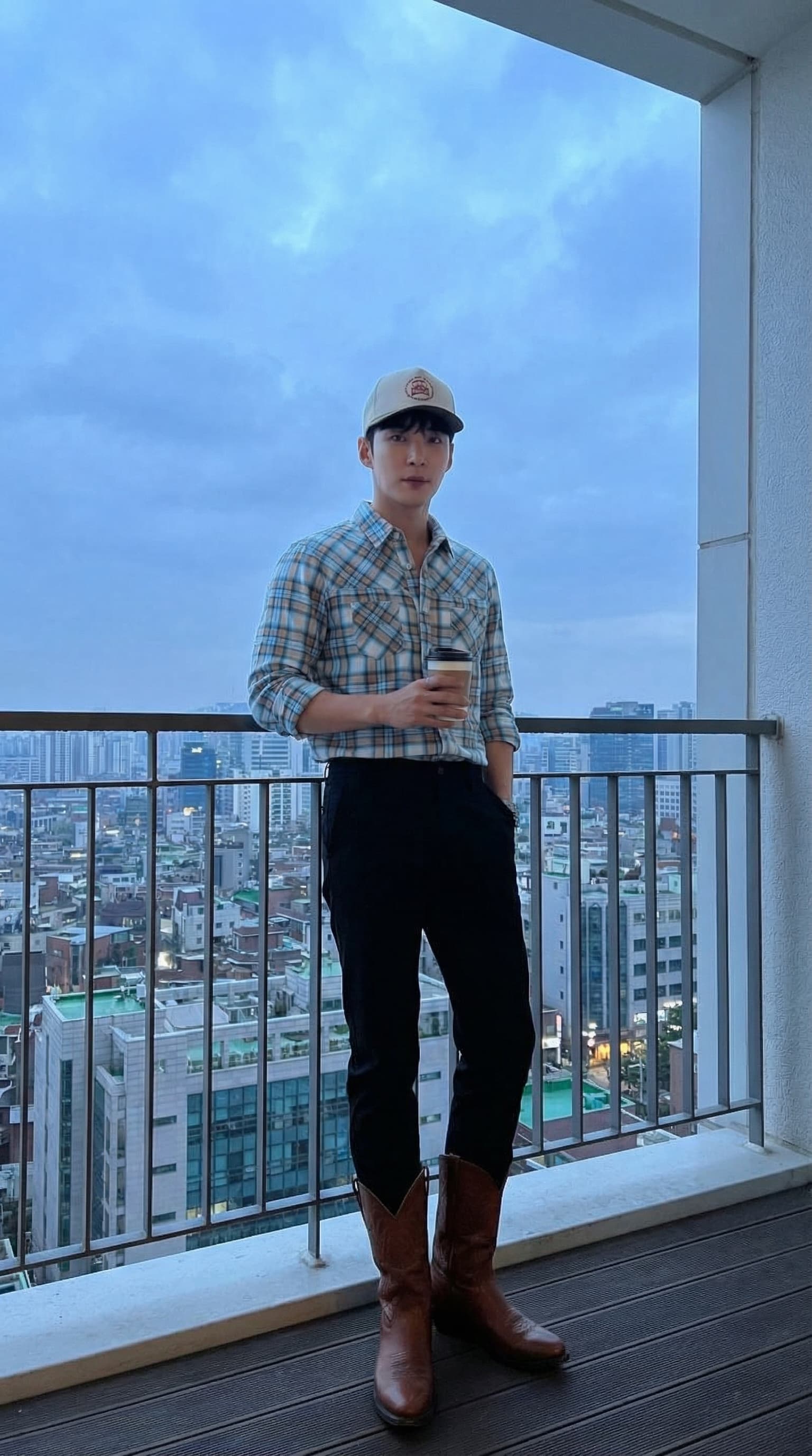 빈티지 캐주얼 믹스 룩